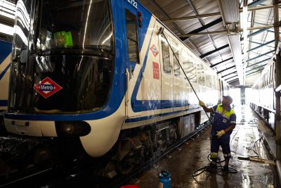 Cleaning trains and transport stations