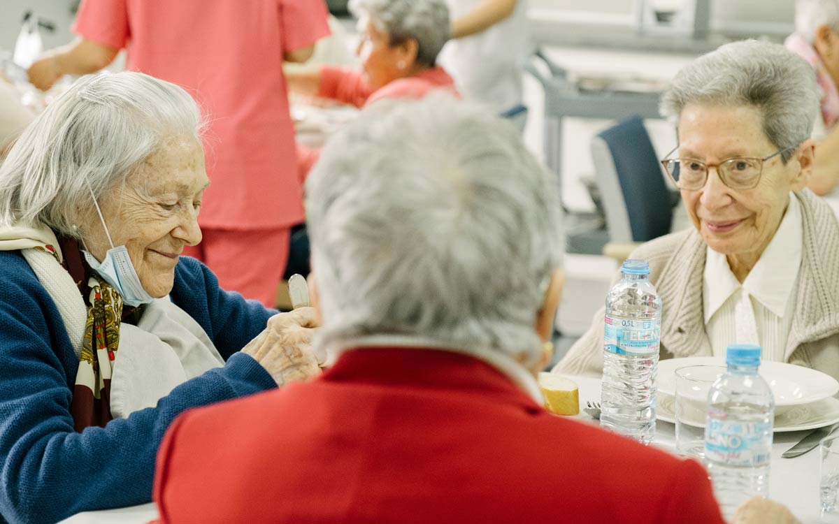 Estancias temporales en residencias, una modalidad que se adapta a las necesidades de los mayores y sus familiares